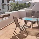 Luxury In Golf Hills, Estepona. Daire Estepona